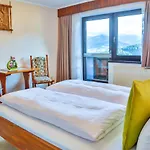 Hotel Pension Residence בית הארחה רמסאו אם דכשטיין