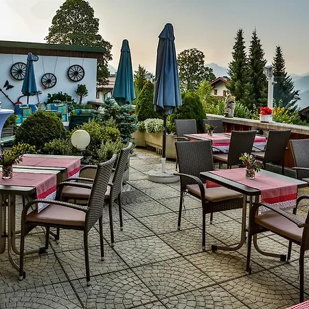 Hotel Pension Residence בית הארחה